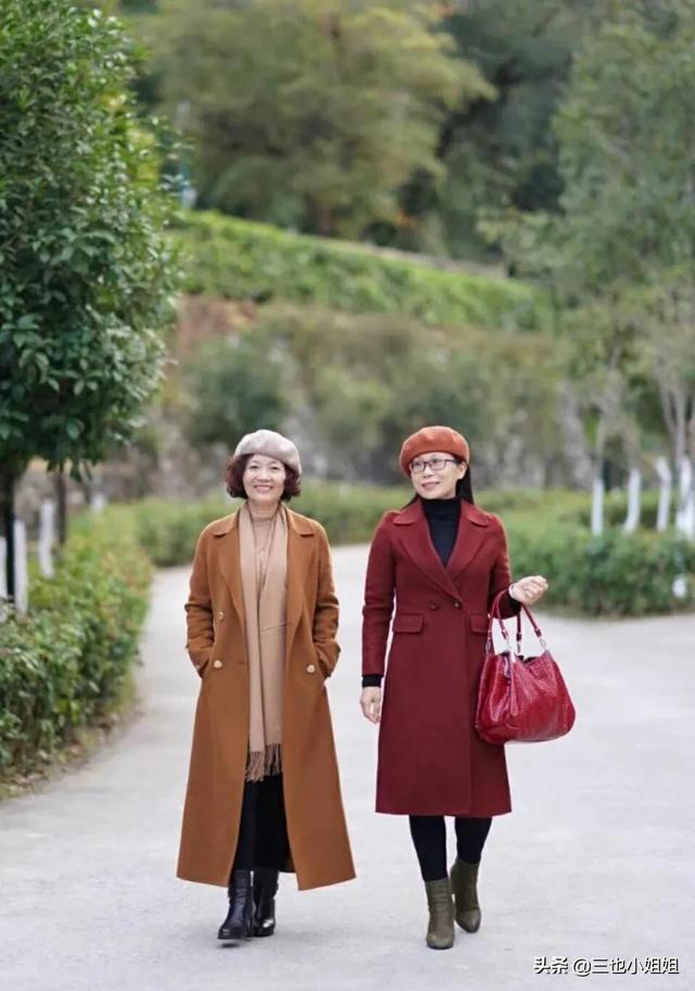 女人60岁以上还打扮自己,你怎么看?