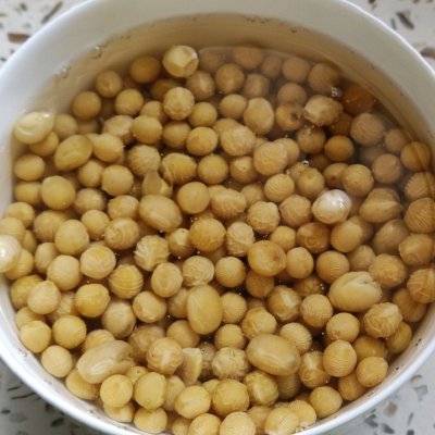 猪蹄和鸡爪能一起炖吗 猪手怎么做好吃