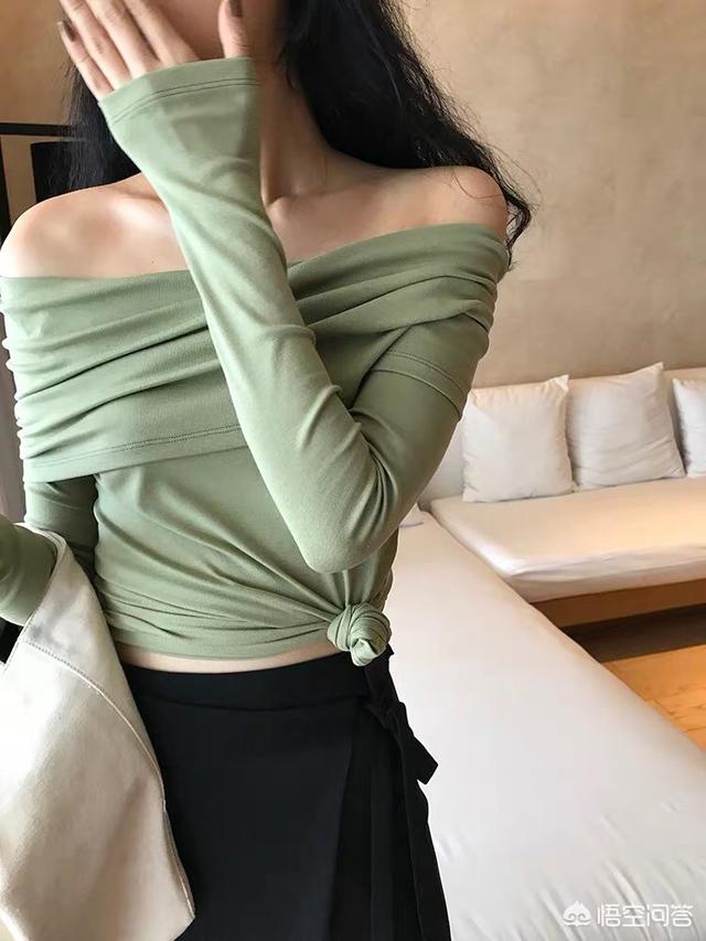 脸大的女生适合穿什么上衣?