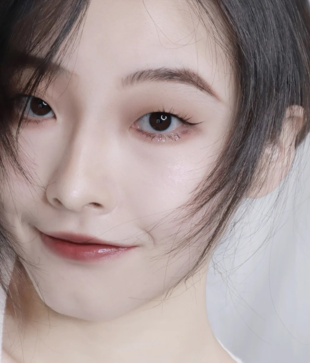 怎么化妆显得眼睛大 怎么化妆眼睛大