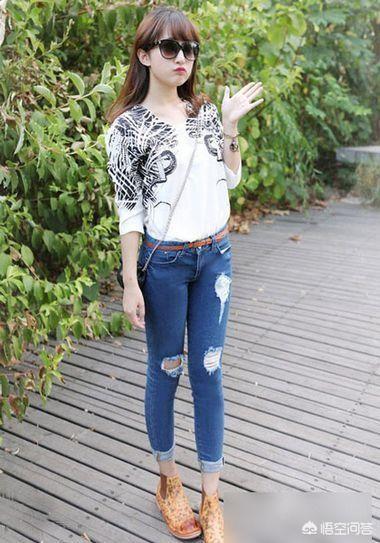 现在的有些女孩子为什么喜欢穿破洞牛仔裤？