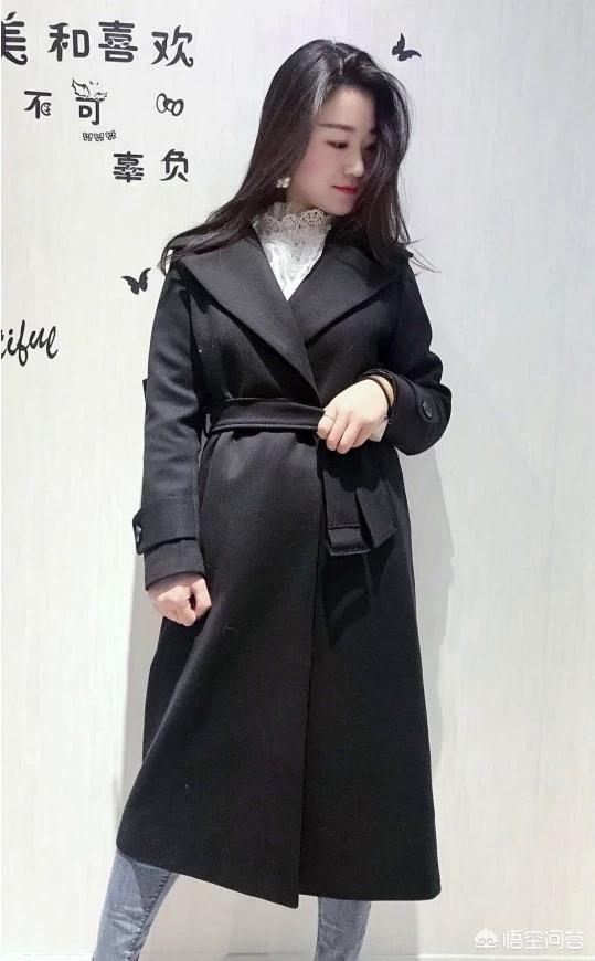 方脸、脖子短并且肩宽适合什么发型?