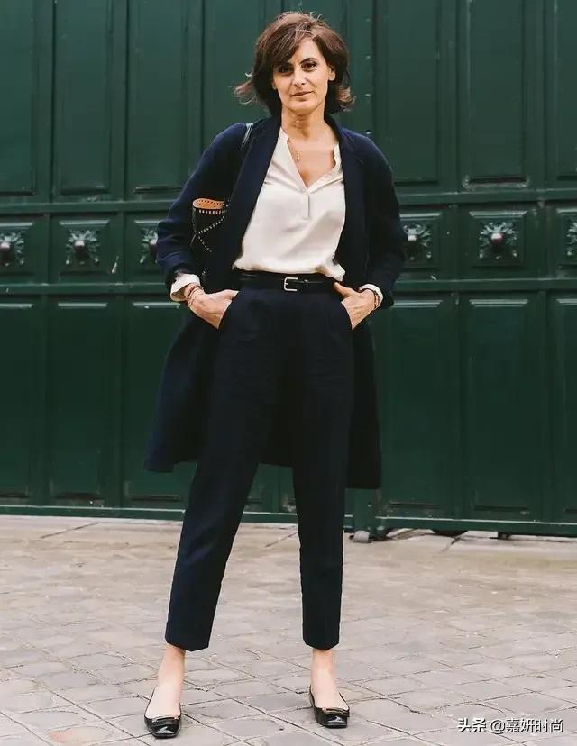 个子不高的女生怎么用基础色穿出大长腿的感觉?