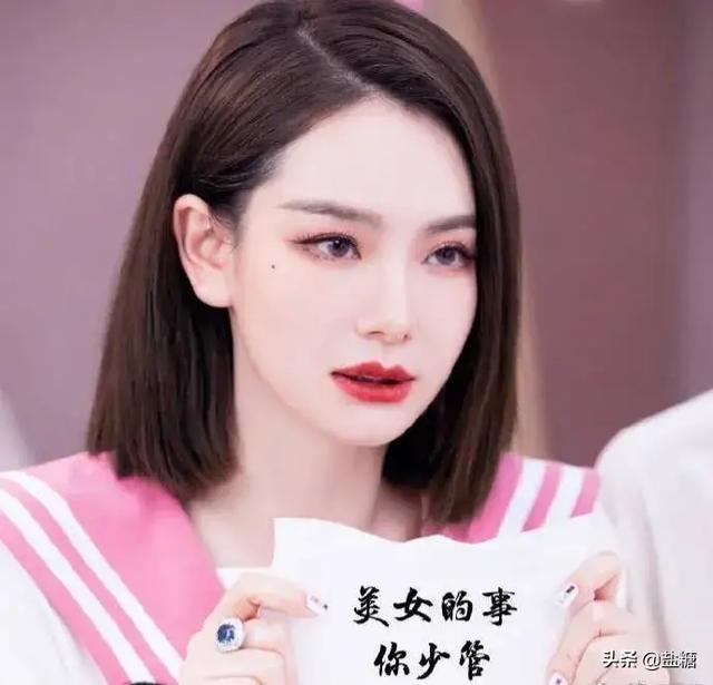 50岁妈妈理什么发型好看发个图片?
