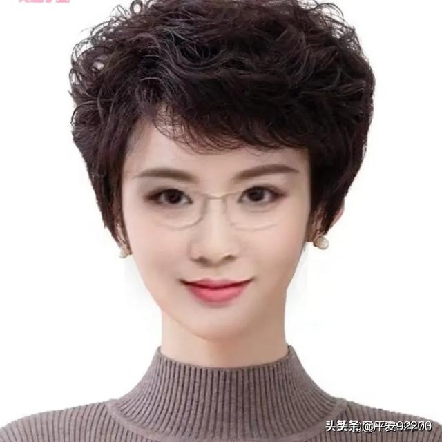 女人打扮得漂亮点好还是朴实点好?
