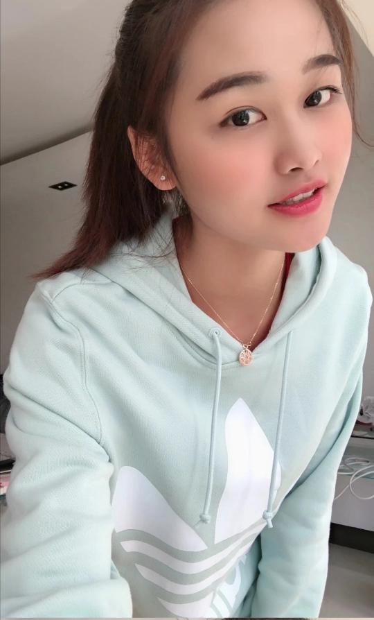 女人打扮得漂亮点好还是朴实点好?