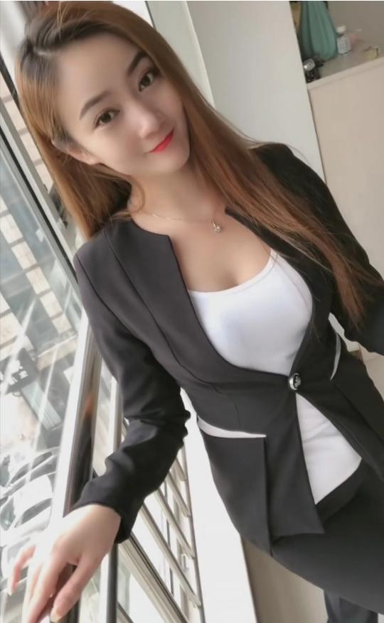 女人打扮得漂亮点好还是朴实点好?