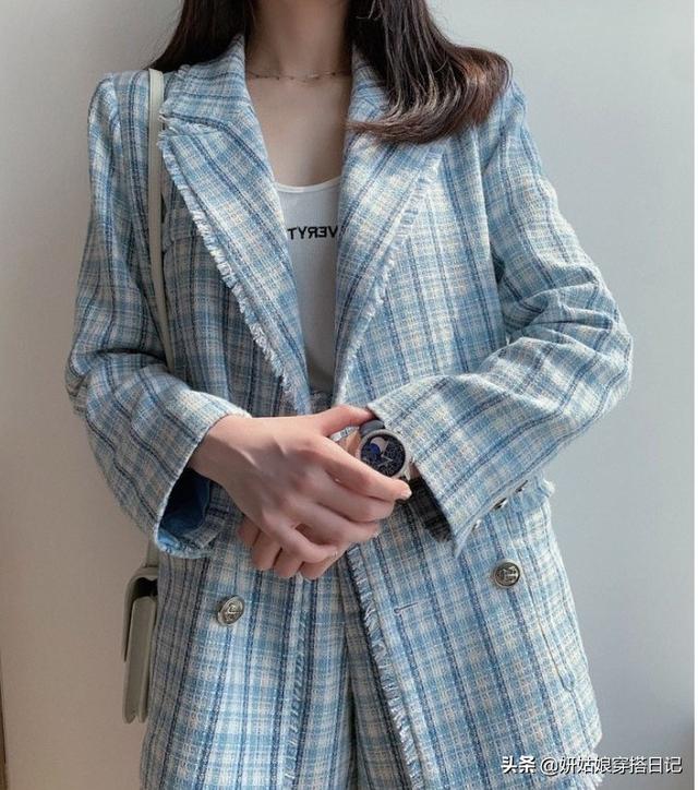 时装搭配,选择格子西服,条纹西服,隐条或者隐格西服,有哪些注意事项?