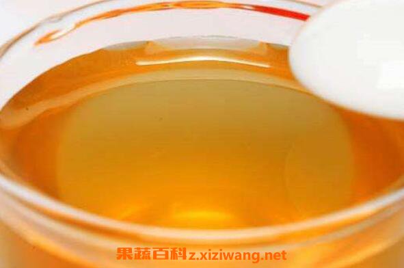 白蜂蜜和黄蜂蜜的差别 白蜂蜜好还是黄蜂蜜好