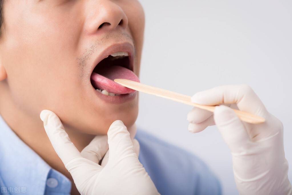 嗓子卡鱼刺最快处理方法 鱼刺卡在喉咙里怎么办