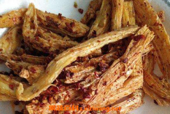 如何用面粉自制辣条 面粉制作简易辣条做法