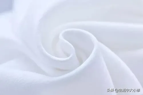 乳白色的衣服变黄了 白色衣物变黄怎么办