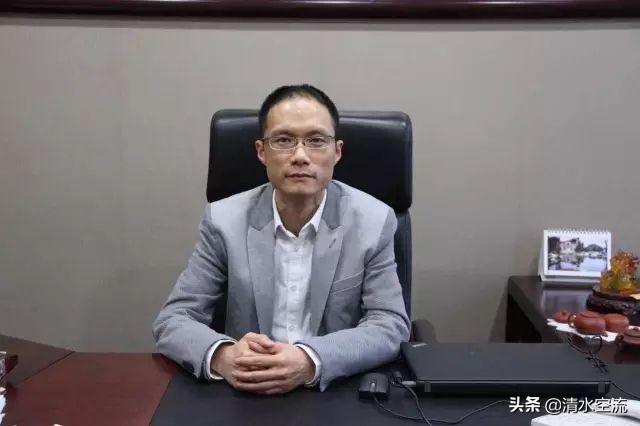 同样是出轨，为什么阿里的蒋凡只是降级，绿地高管直接被开除了？