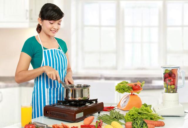 为什么有的女人越宅越美?
