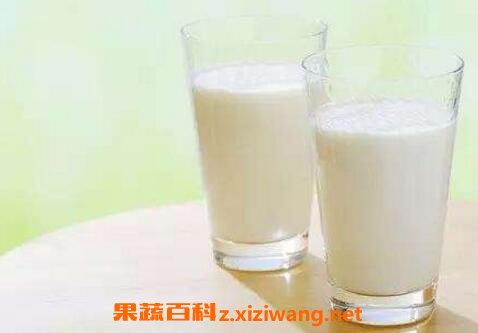喝纯牛奶有什么好处 常喝纯牛奶的好处