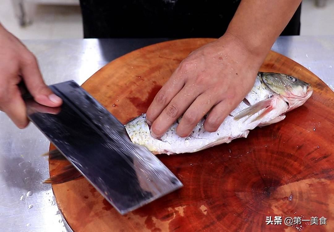 如何蒸鱼好吃又简单 鱼怎么蒸