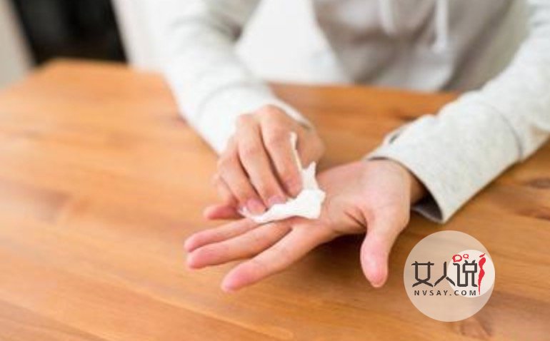 为什么手脚容易出汗 手脚多汗怎么办