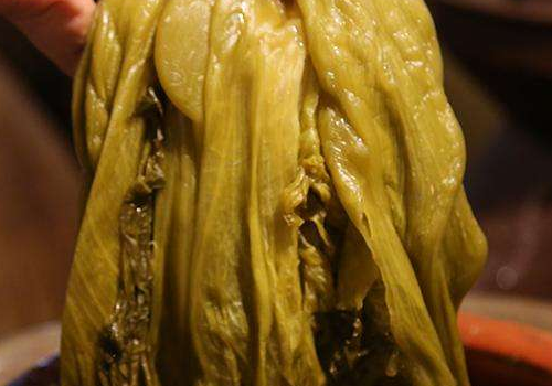 腌制酸菜放鸡精还是味精好,酸菜没烂但是有臭味还能不能吃