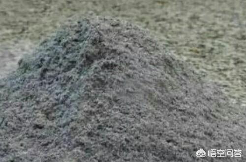 农村里种植马铃薯,为什么要在马铃薯块上裹上草木灰?