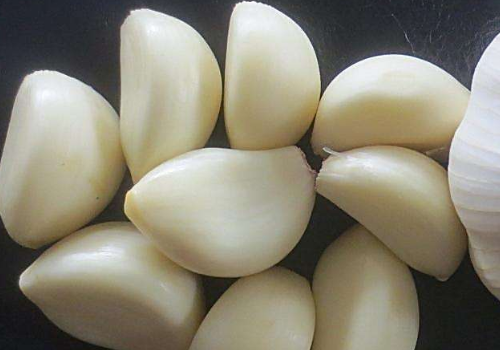 怎样快速去除蒜味，没吃蒜嘴巴总有蒜味