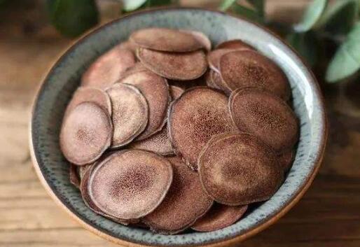男人用鹿茸泡水喝的功效与作用