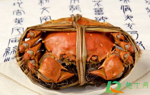 蒸螃蟹料酒放在水里还是倒螃蟹上