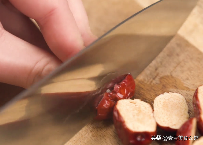 吃了当归煮鸡蛋月经量很多 当归蛋煮多久