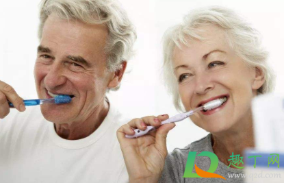 盐刷牙牙齿会白吗