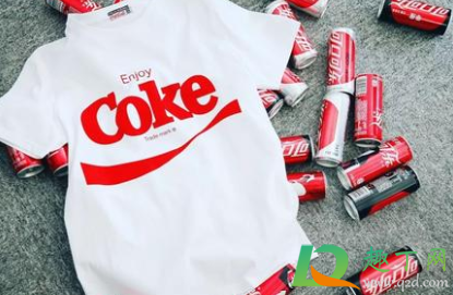 可乐到白衣服上怎么洗掉