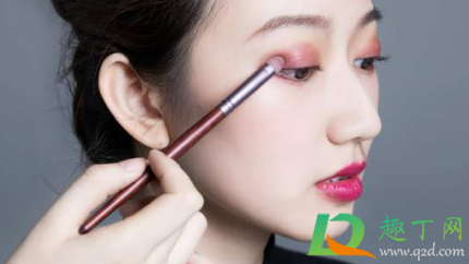 可以化妆的店一样叫什么名字