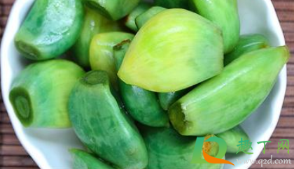糖醋蒜为什么是绿色的呢