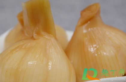 糖醋蒜为什么是绿色的呢