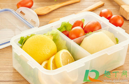 塑料饭盒的油味怎么去除