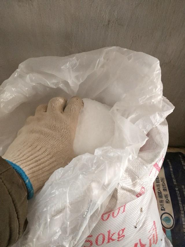 请你谈谈碳酸氢铵在苹果树上的应用方法?