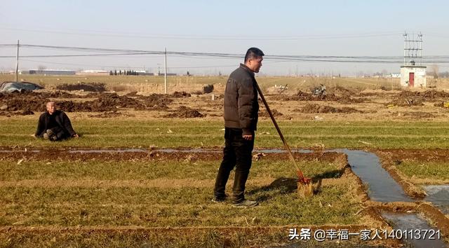 小麦用井水浇,十一号浇返青水施肥早吗?