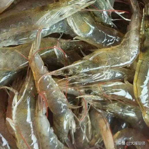 怎样煮大虾最好吃 煮虾需要多久