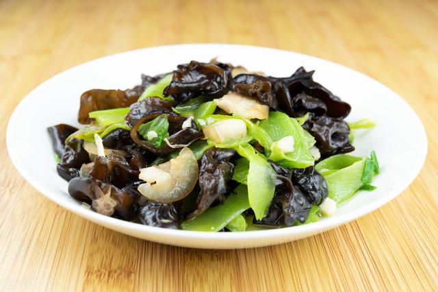莴苣既是蔬菜,又是药材,它有什么药用价值?