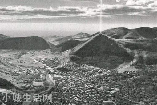 波斯尼亚金字塔能量束是什么?是天文台吗?
