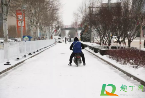 下雪骑电瓶车安全吗