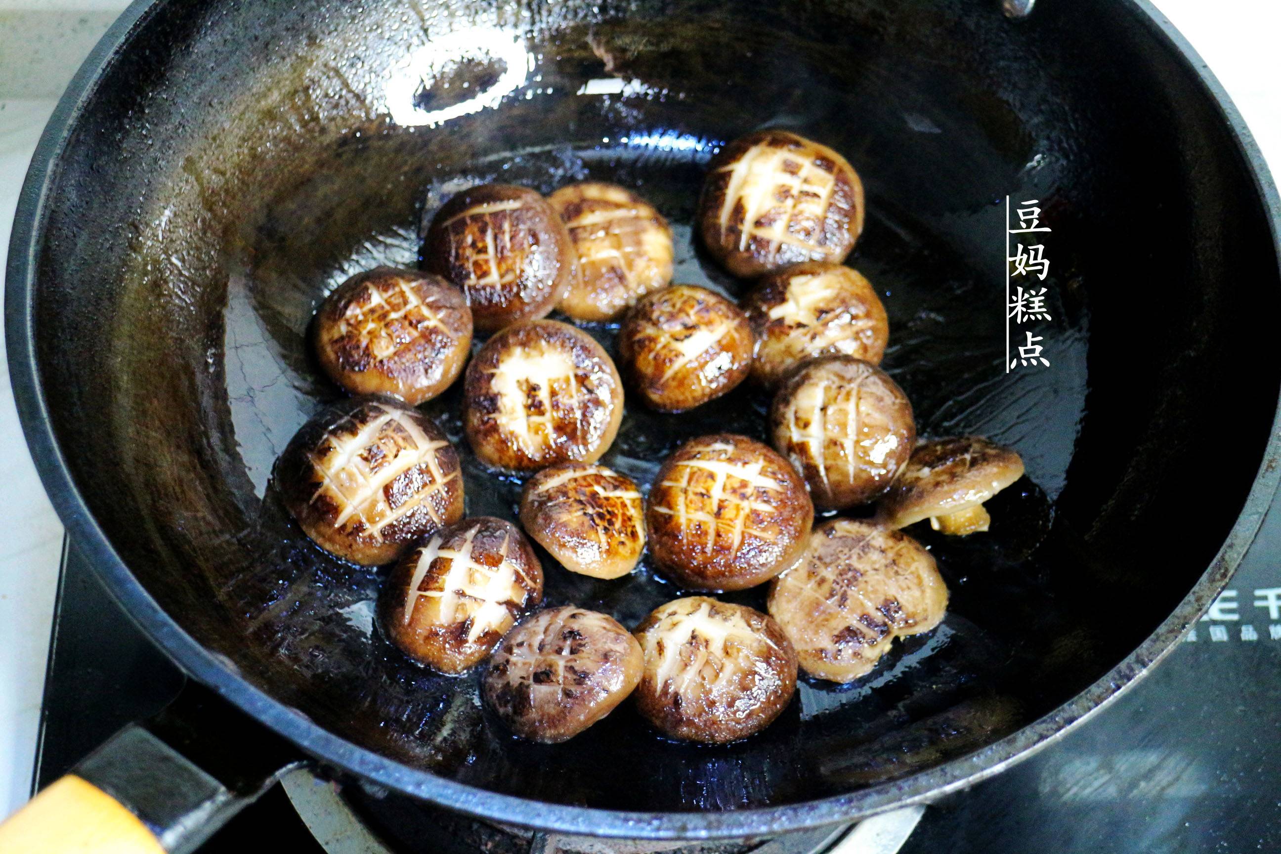 怎样判断香菇是否煮熟了 蘑菇多久能熟