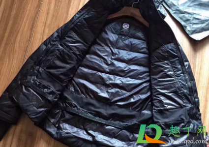 羽绒服涂层脱落能不能穿