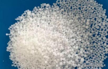 请问怎样才能识别市场出售的尿素是真还是假？