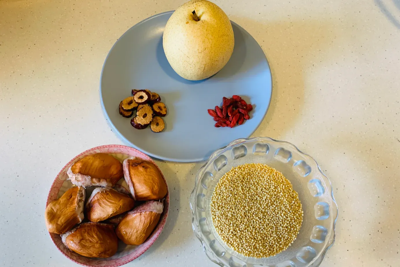 小熊电饭煲煮粥要多久 电饭煲煲粥要多久
