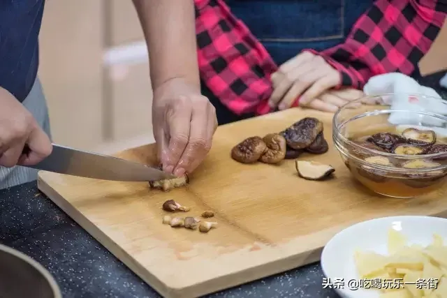 风姜鸡汤煲多久才足火 鸡汤要煲多久