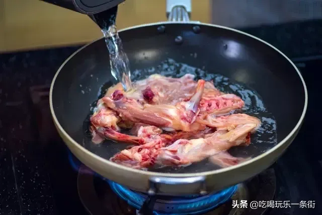 风姜鸡汤煲多久才足火 鸡汤要煲多久