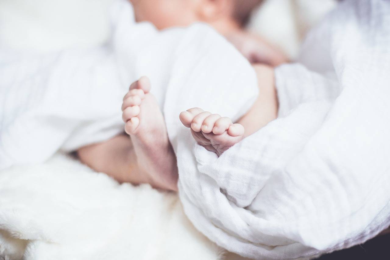 为什么不能给婴儿频繁洗澡 宝宝多久洗一次澡