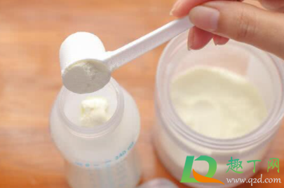 可以烧矿泉水泡奶粉吗