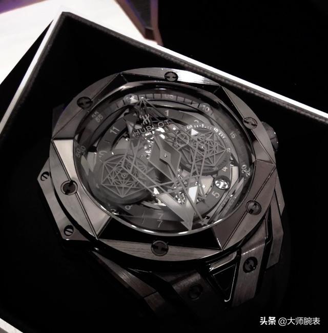 什么品牌的腕表充满了未来科技感?请举例?