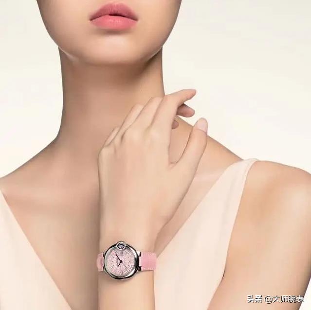 欧米茄的星座手表和卡地亚蓝气球女生买哪个比较好啊?