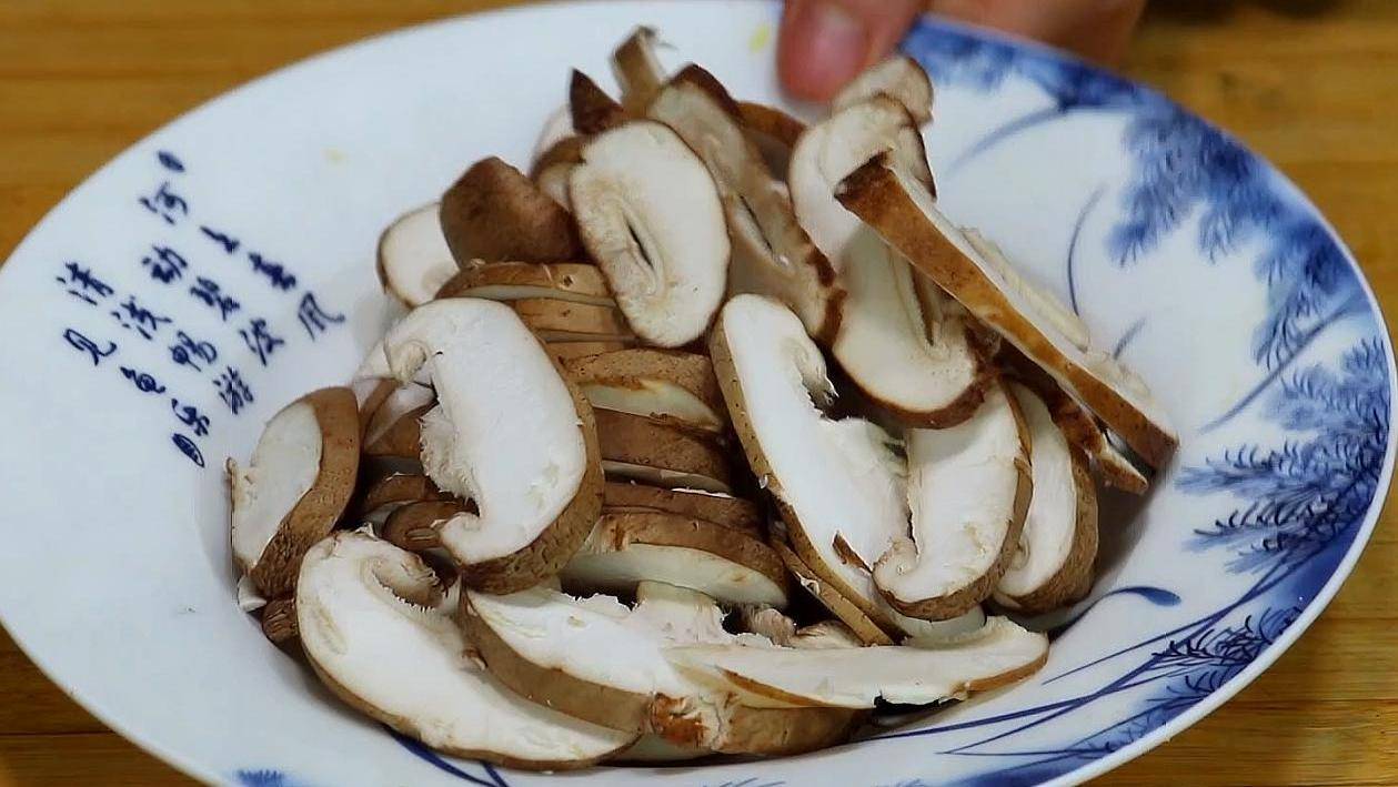 怎样判断香菇是否煮熟了 蘑菇煮多久能熟